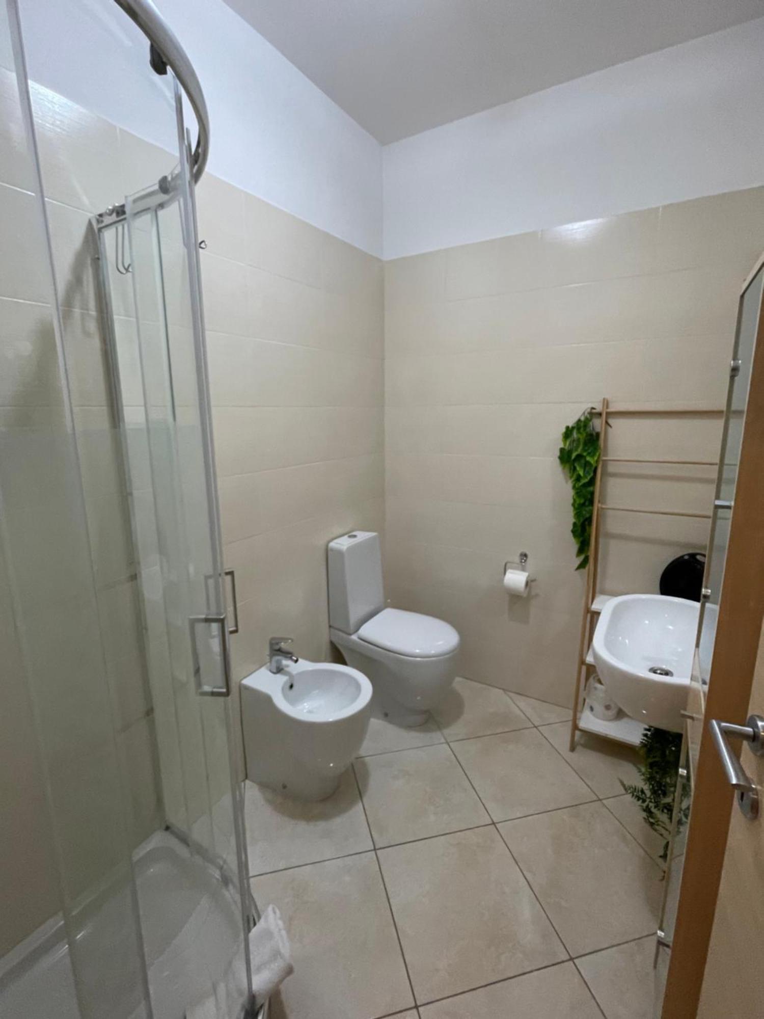 Camere Aeroporto Cagliari Elmas Екстер'єр фото